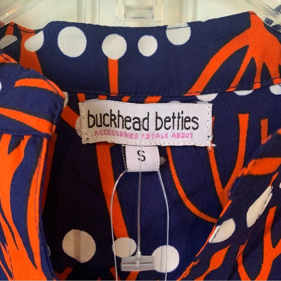 Buckhead Betties (S) V-Neck 3/4 button down neckline; long sleeve or 3/4 length - Picture 2 of 8